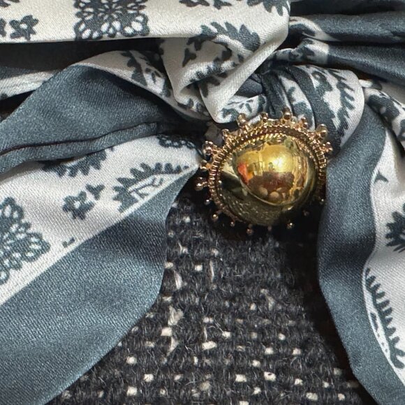 ANTHROPOLOGIE Charmed Hair Scarf Scrunchie, Sage Green Floral Paisley - Picture 8 of 9